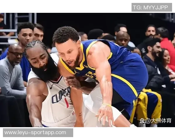 克尼佩尔本赛季第5次单场205三分表现仅次于哈登和库里