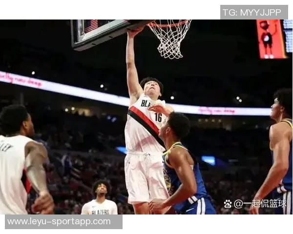 斯帅初期执教风格趋于稳健小杨在场上获得机会或将受限 斯帅初期执教风格趋于稳健小杨在场上获得机会或将受限