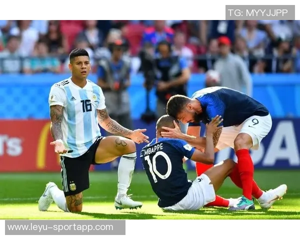 文班表现惊艳砍下21分6板3帽马祖拉称其为防守端的特别天才