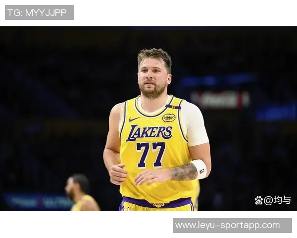 东契奇承认最后三分犯规责任裁判判罚无可争议