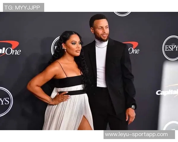 夸梅：库嫂应珍惜库里真爱而非追求外在不满