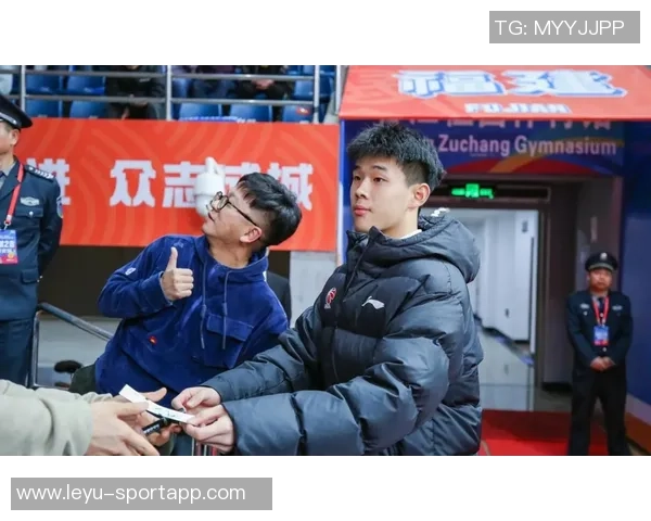 俄勒冈主场热情洋溢林葳球迷与同曦球迷齐聚一堂