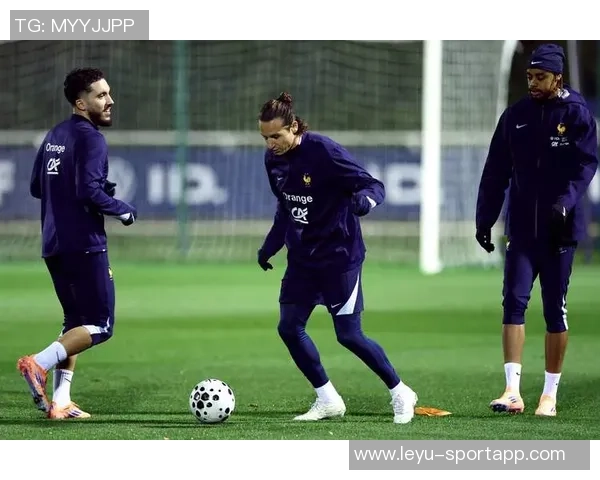 朗斯主帅盛赞乌多尔表现出色期待入选法国队