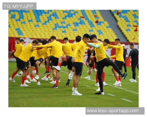 金杯闪耀激情与坚持汇聚成力量我们誓言奋战到底争取胜利