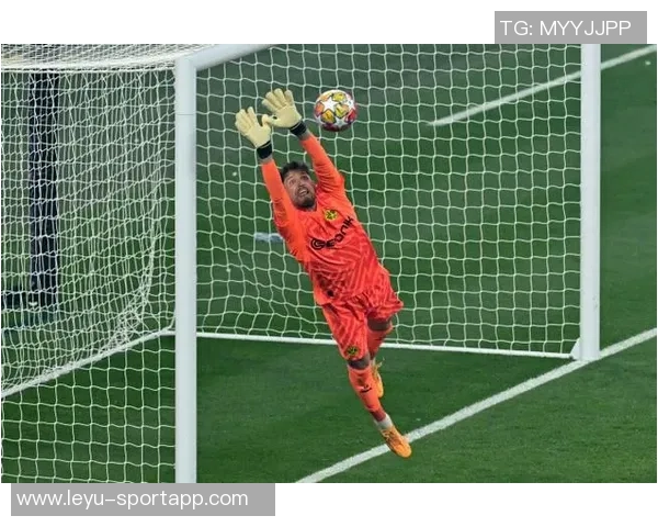 多特门将赛后回应仅一次射正质疑称此言不礼貌引发热议