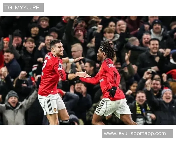 无舍什科曼联战术解析芒特首发阿玛德担任10号位无锋阵布局揭秘