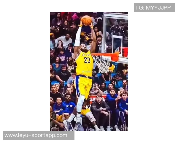 老詹超越自我创历史新高30表现引发热议前11场独占10席成就辉煌