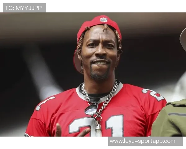 霍华德谈科比与詹姆斯性格差异：独行侠与社交王的鲜明对比