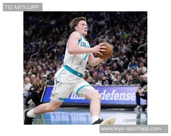 克尼佩尔表现抢眼11投6中斩获19分10篮板9助攻接近三双