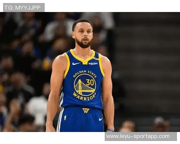 库里坚定支持管理层工作称不做假设性猜测相信邓利维的决策能力