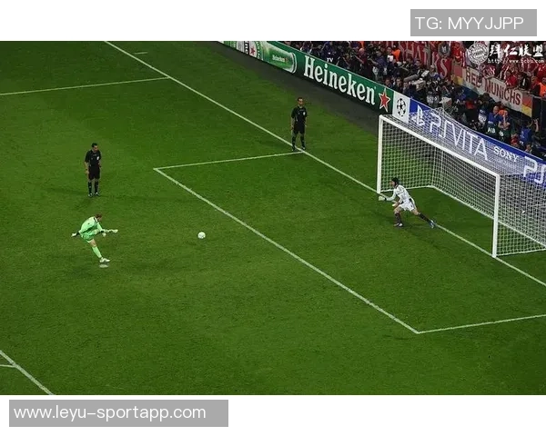 特奥分享助攻莫拉塔精彩瞬间庆祝其33岁生日祝福前队友快乐