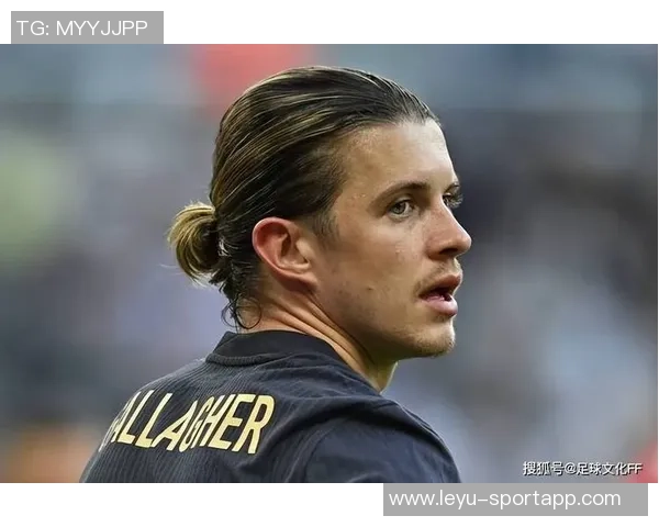 英格兰太太团成员归来加拉格尔模特女友分享生活点滴感慨万千